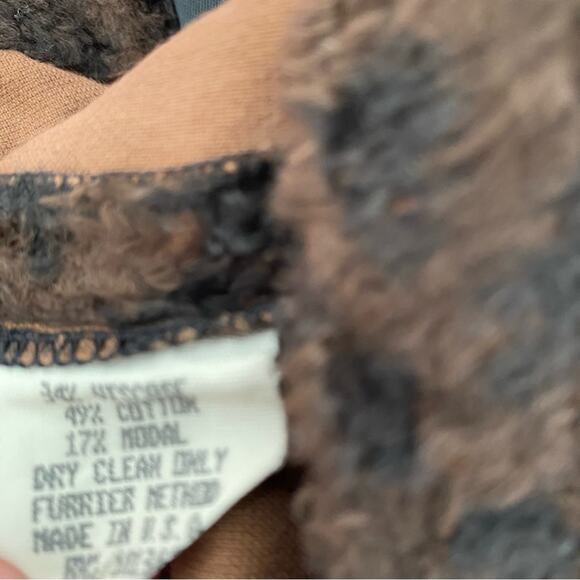 William B Brown Black Furry Leopard Animal Print Pants size 4 - Picture 6 of 8